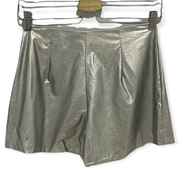 Blue Life Colton High Waist Faux Vegan Leather Shorts Silver Small New With Tags - Picture 4 of 11